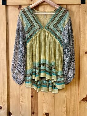 Boho V-Neck Peasant Blouse in Green and Teal Free People Size S Color “Tobacco”